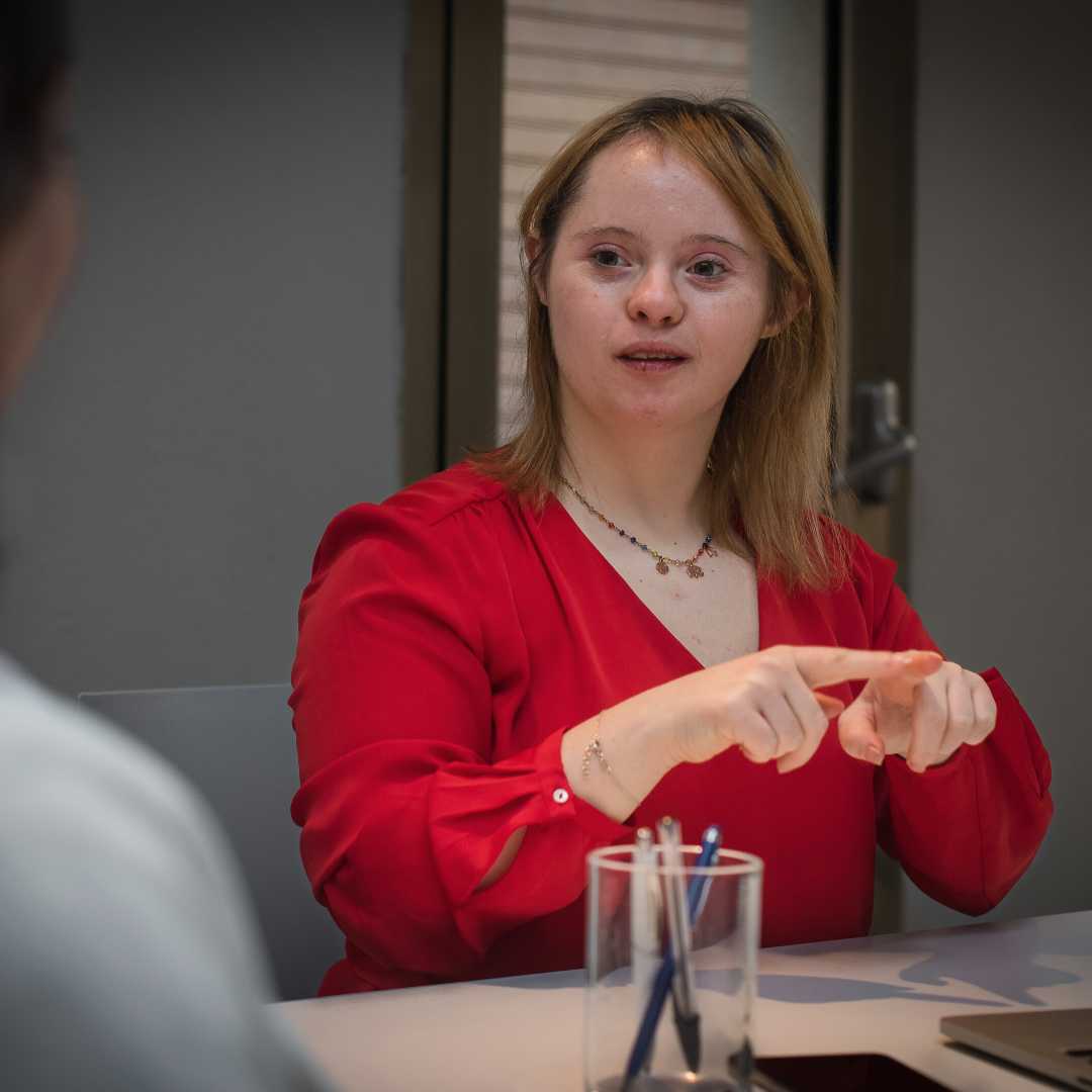 pcd-pessoas-com-deficiencias-enfrentam-invisibilidade-no-mercado-corporativo